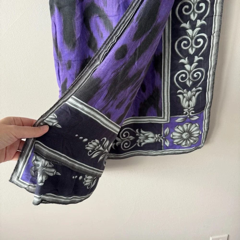 Versace Authentic Purple Leopard Print‎ Bordered Cashmere Blend Pashmina Scarf